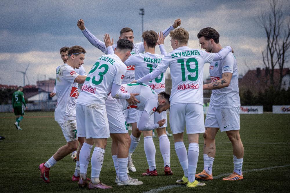 Transmisja meczu Pogoń Grodzisk Mazowiecki - Pogoń Siedlce, 19.04.2026 (fot. facebook.com/wartapoznan)