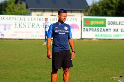 Krzysztof Weres: Praca trenera, a tym bardziej grającego jest specyficzna