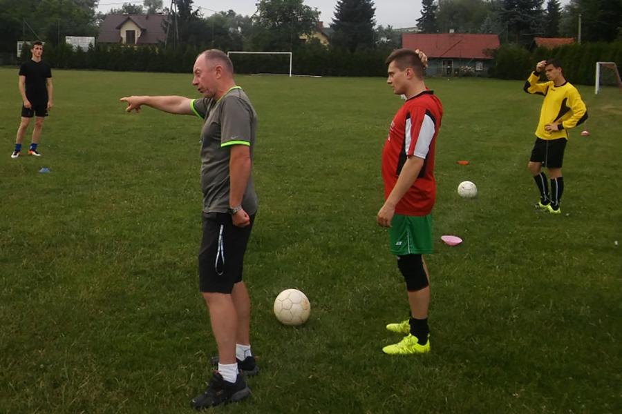 Wiesław Gołda przeprowadził już pierwsze zajęcia z zawodnikami Strugu Tyczyn przed nowym sezonem.
