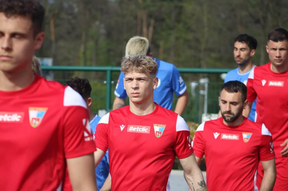 Wisła Pułąwy wycofuje się z rozgrywek 2 ligi w przyszłym sezonie (fot. facebook.com/kswislapulawy)