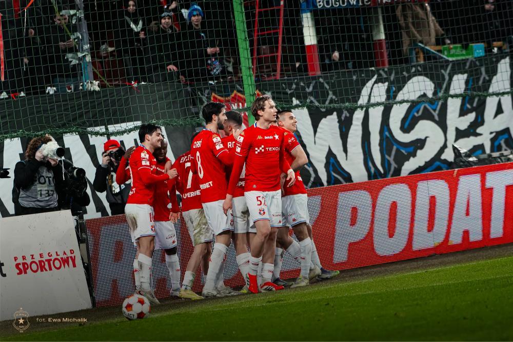 Wisła Kraków pokonała Górnika Łęczna. Pięć goli w pierwszej połowie (fot. Bartek Ziółkowski)