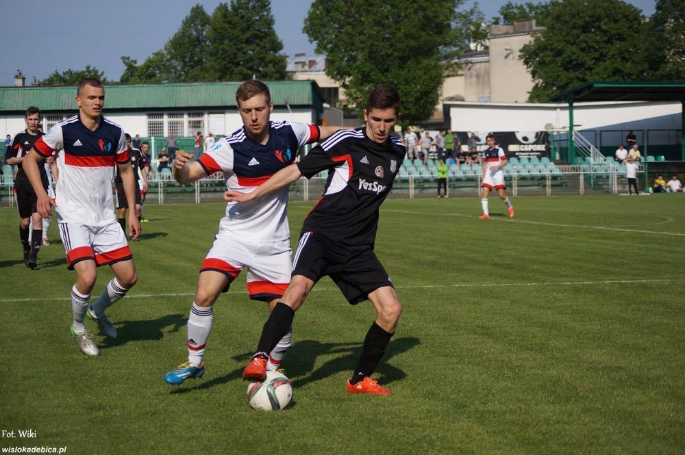 Wisłoka Dębica w czarnych strojach (fot. Wiki / wislokadebica.pl / archiwum)