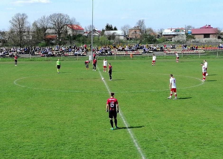 Soła udowodniła dziś, że jej zwycięstwo z rzeszowską Stala nie było dziełem przypadku. Foto: Wólczanka Wólka Pełkińska