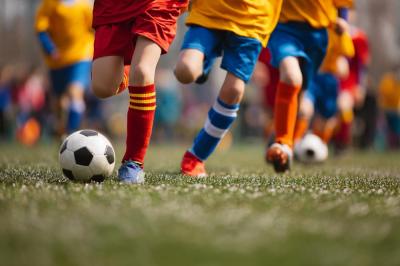 Piłkarska niedziela w Budziwoju. Turniej "Żaki poznają Podkarpackie"