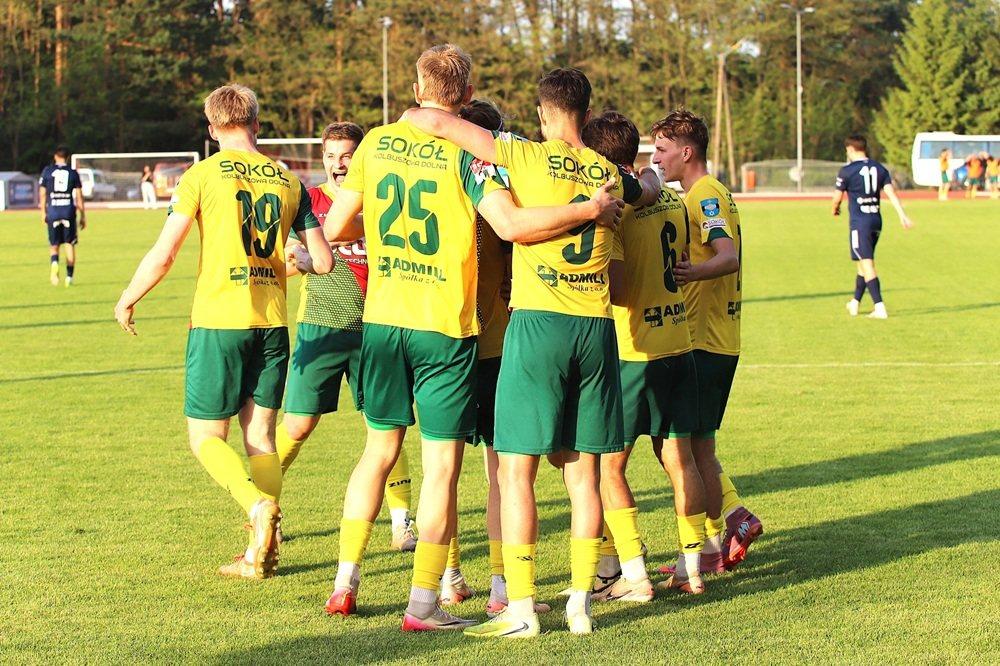 Jeśli Sokół Kolbuszowa Dolna wygra w Świdniku najprawdopodobniej utryzma się w Betclic 3. Lidze fot. Sokół Kolbuszowa Dolna/facebook